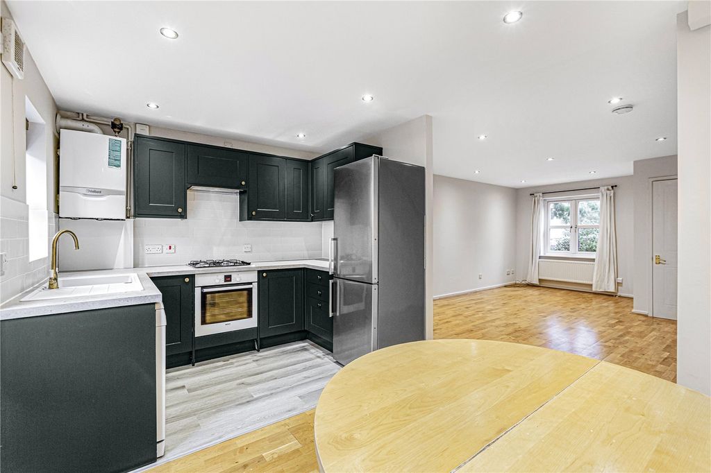 Property photo 2 of 19 Reception/ Kitchen