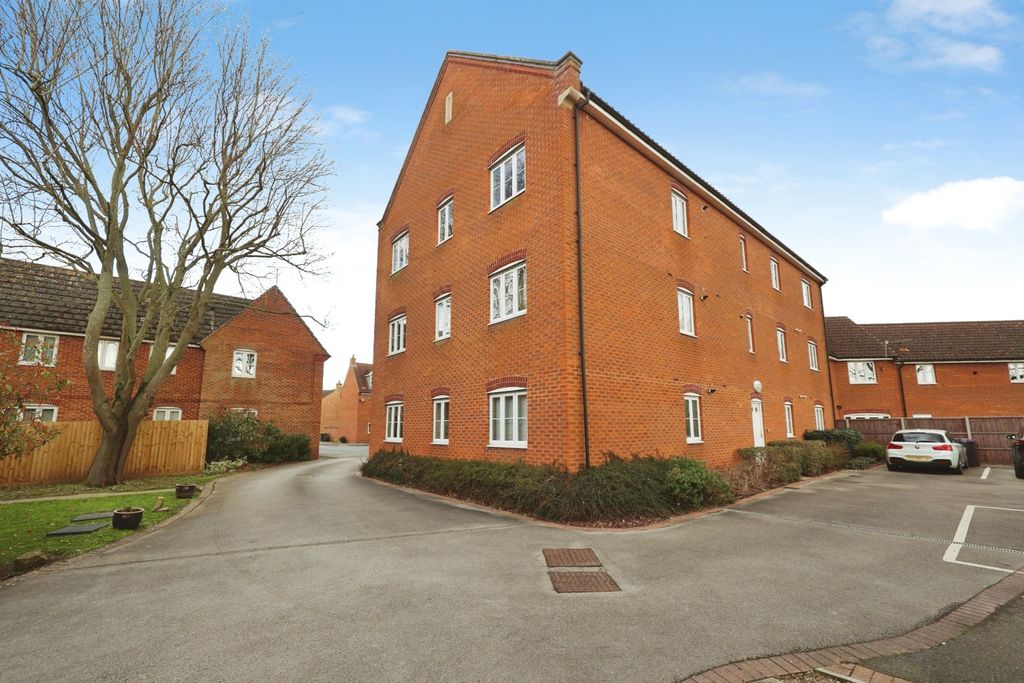 Property photo 1 of 13 4999360