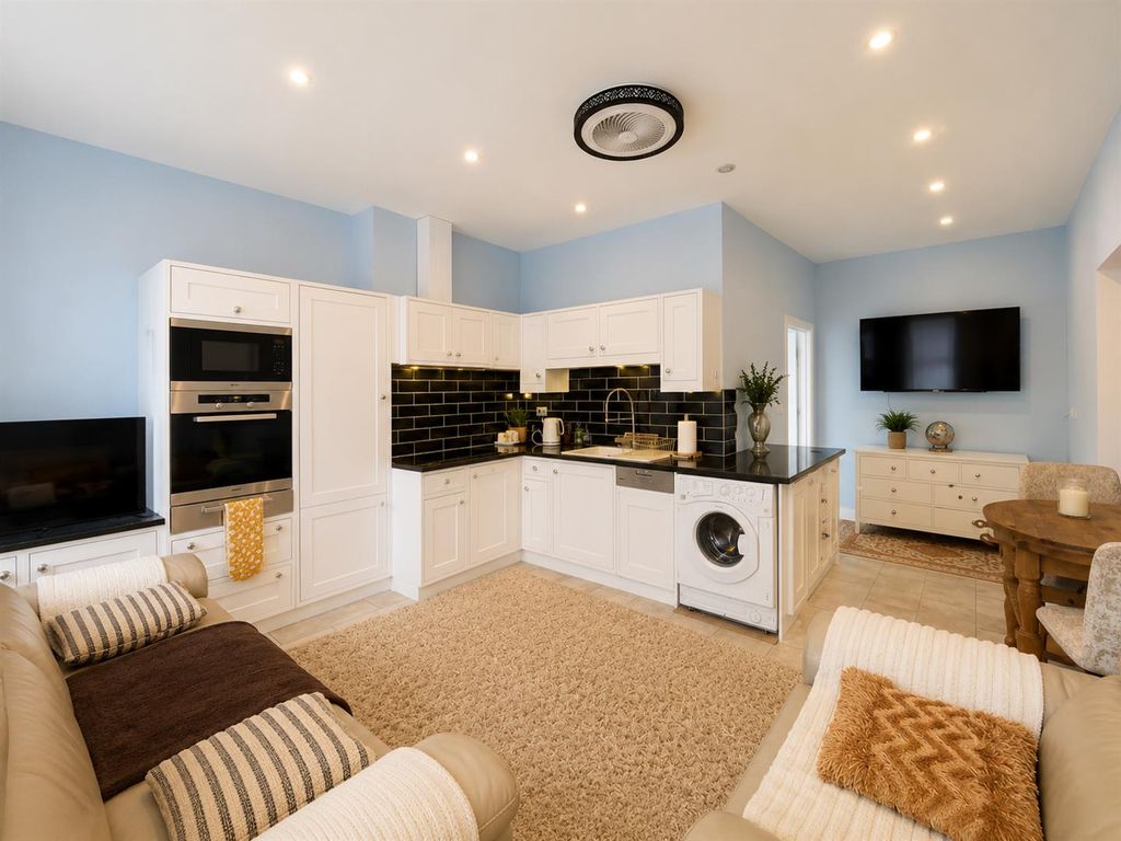 Property photo 1 of 6 Kitchen View