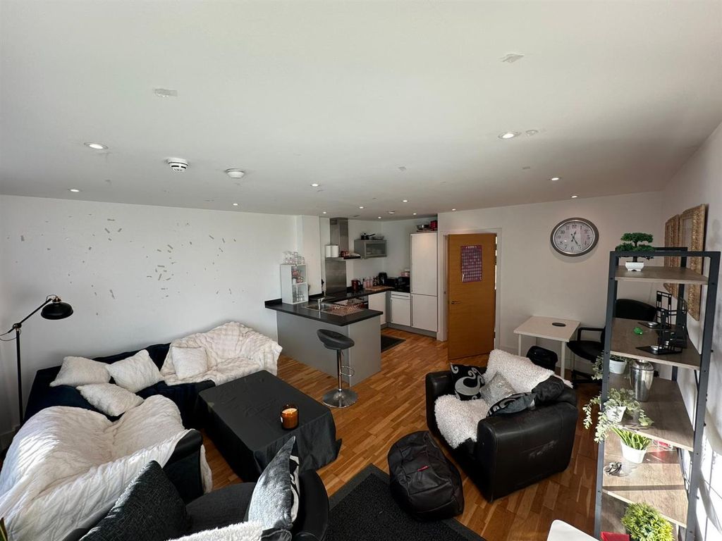 Property photo 3 of 21 3.Jpg