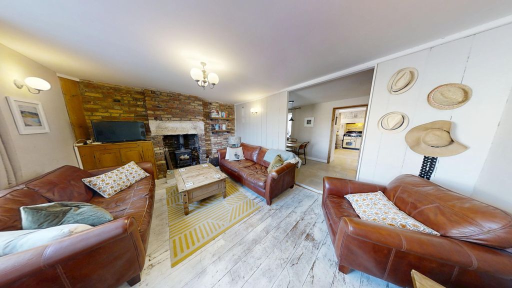 Property photo 2 of 18 Weston-Street-Portland-Dorset-UK-08142026_105848