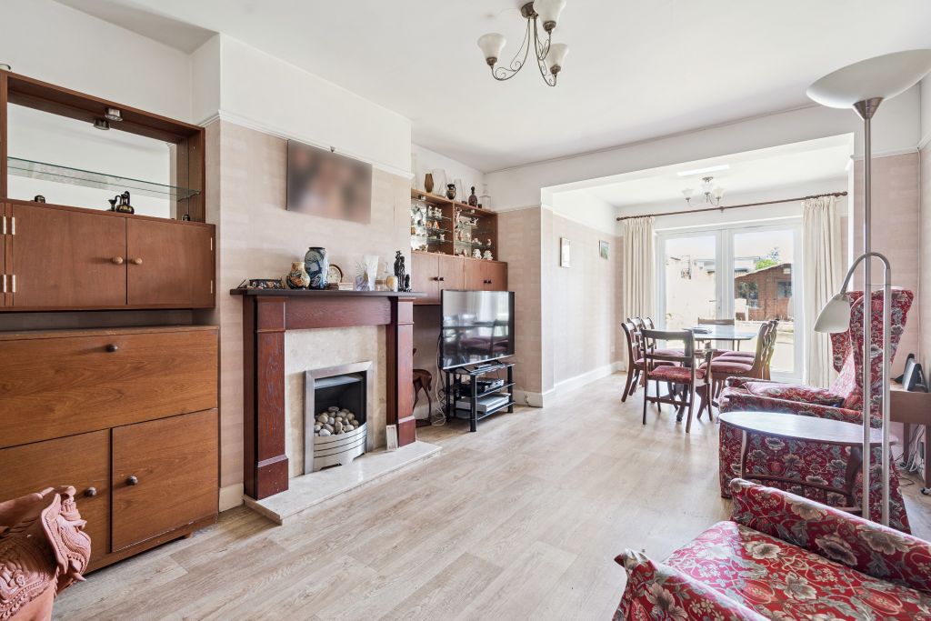 Property photo 3 of 13