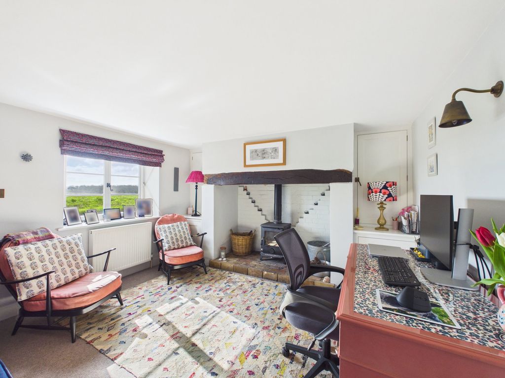 Property photo 3 of 40