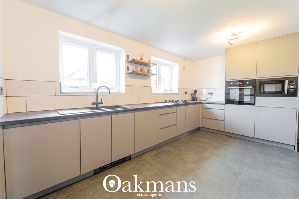 Property photo 2 of 29 Picture No. 26