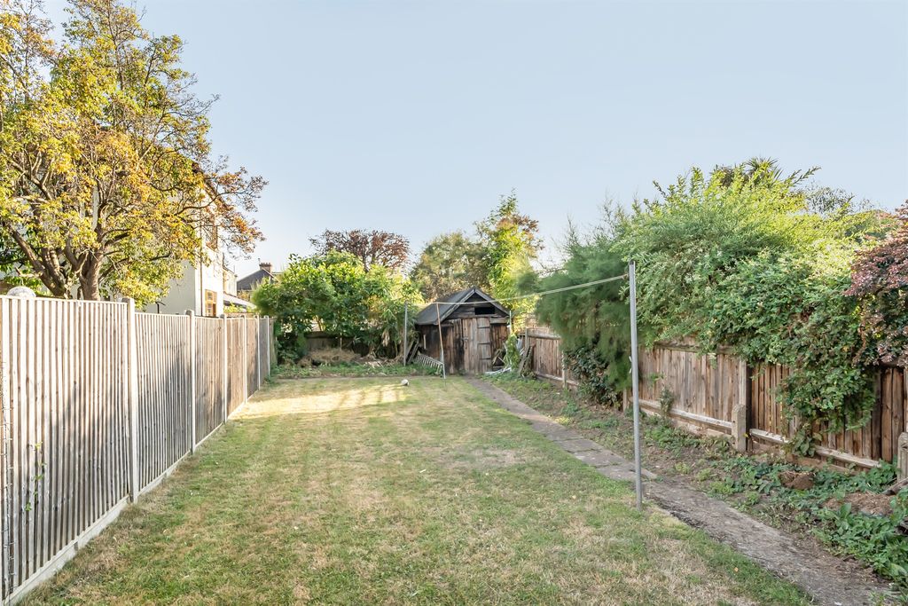 Property photo 2 of 11