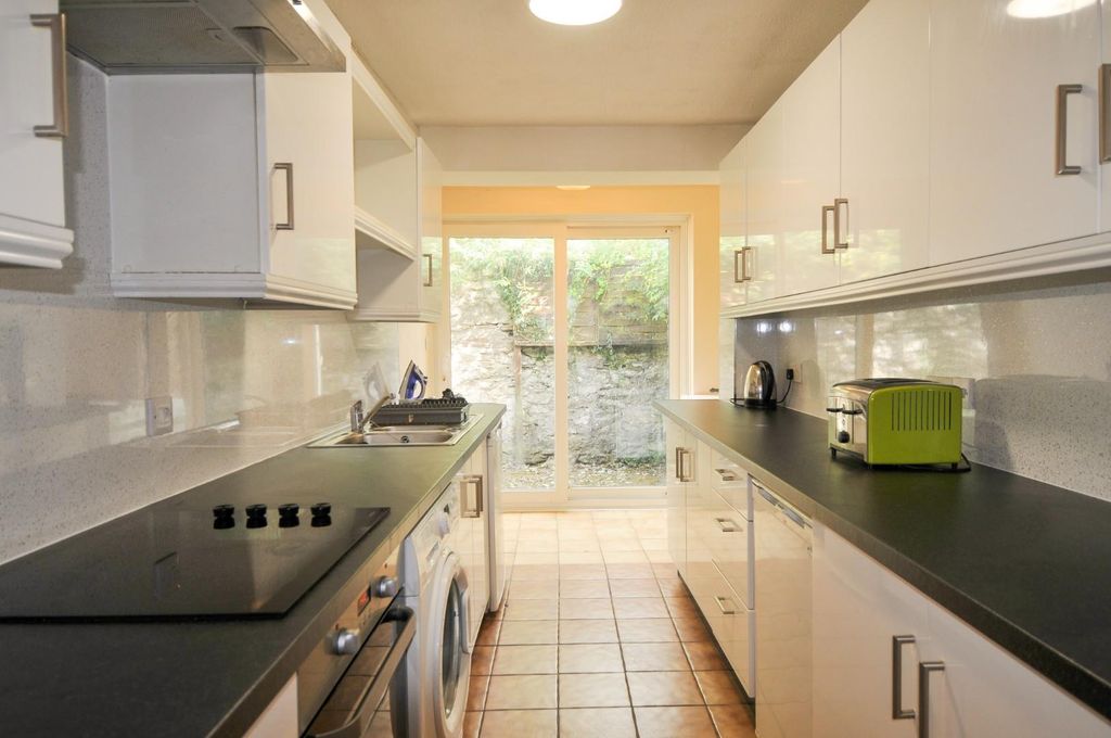 Property photo 1 of 7 4Providencest002.Jpg