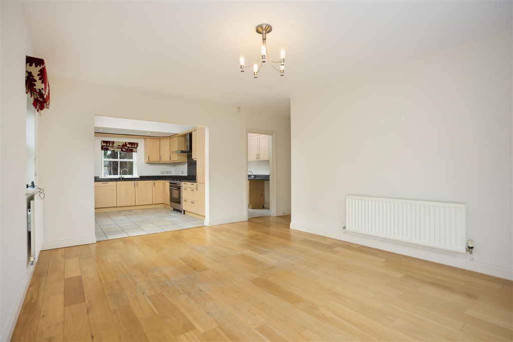 Property photo 3 of 19 00004.Jpg