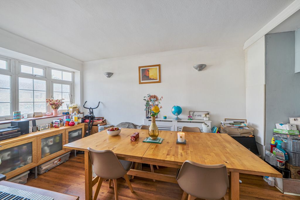 Property photo 3 of 13 1524195-8-6Ab391d...