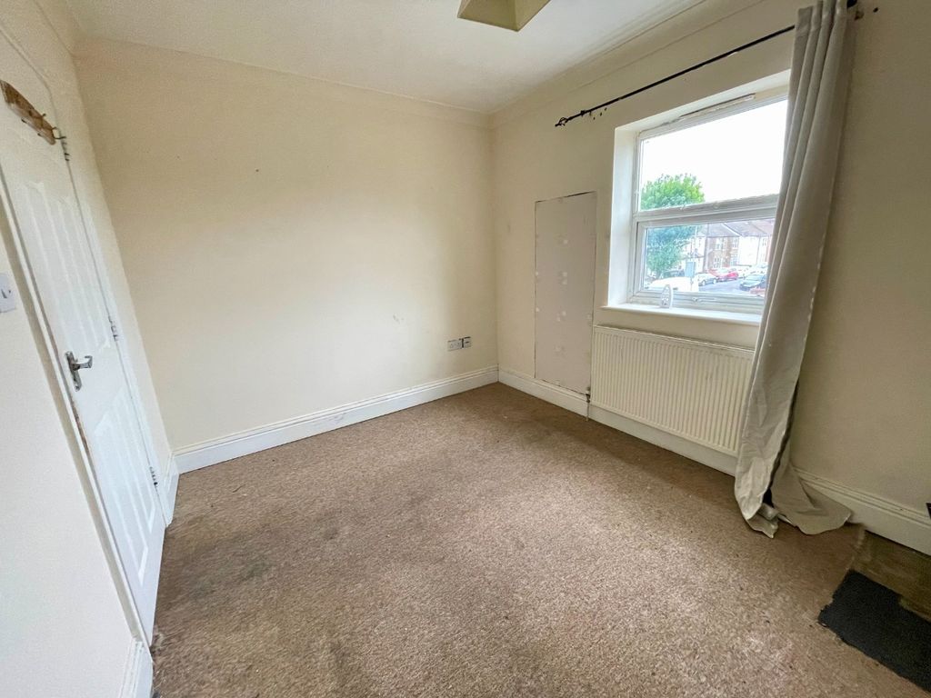 Property photo 3 of 5 4216274