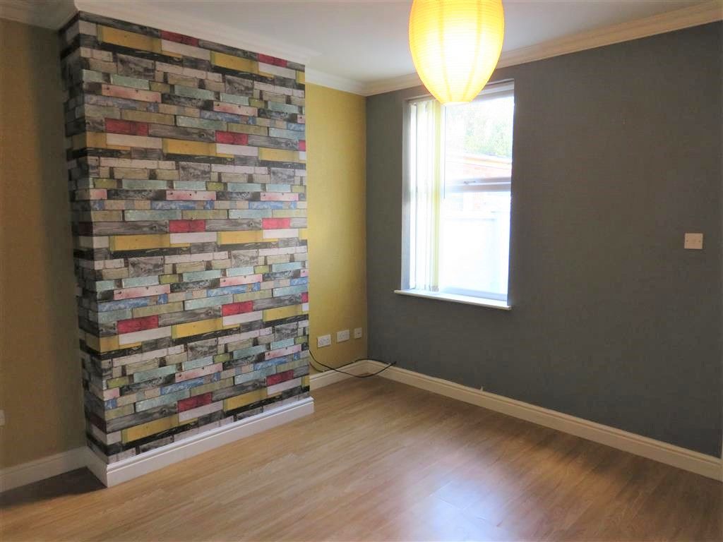 Property photo 2 of 7 Living Room