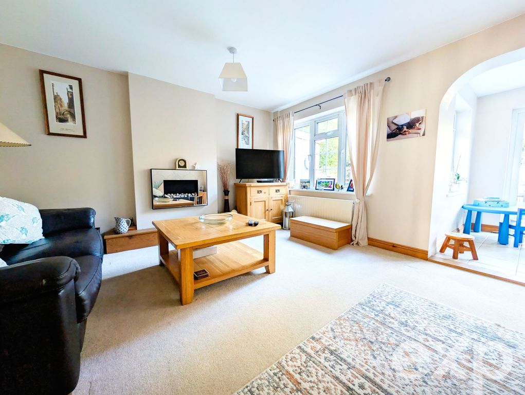 Property photo 2 of 25