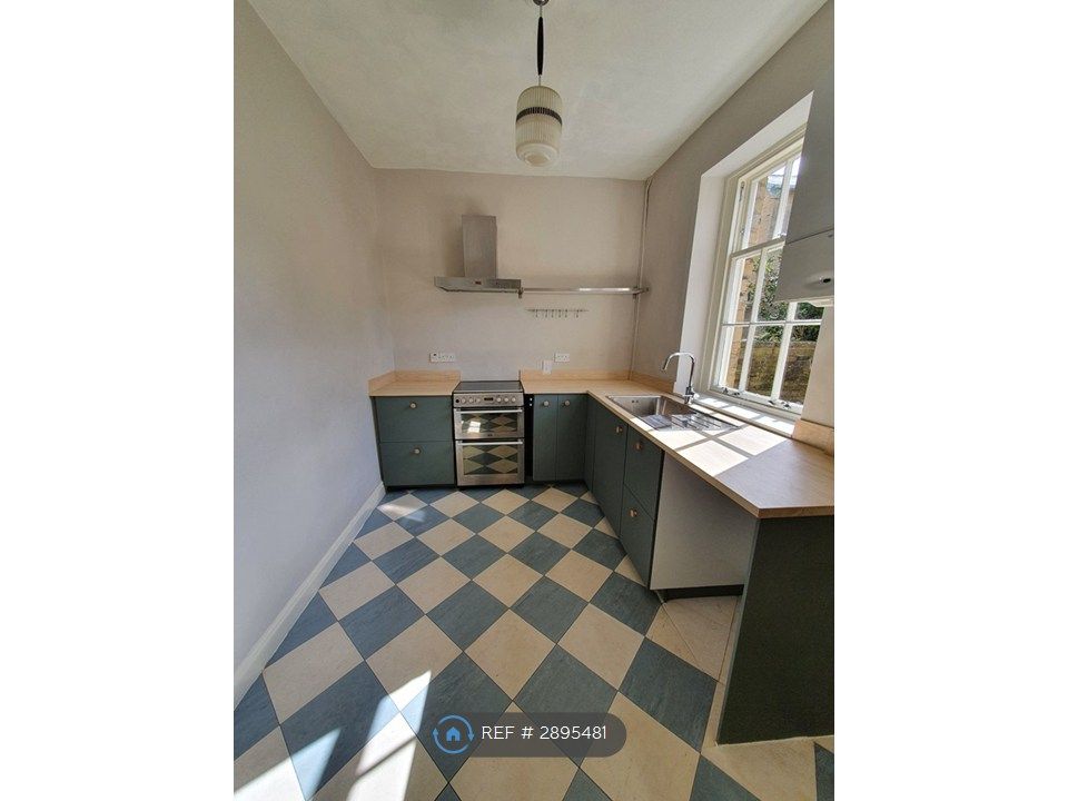 Property photo 3 of 7 Kitchen