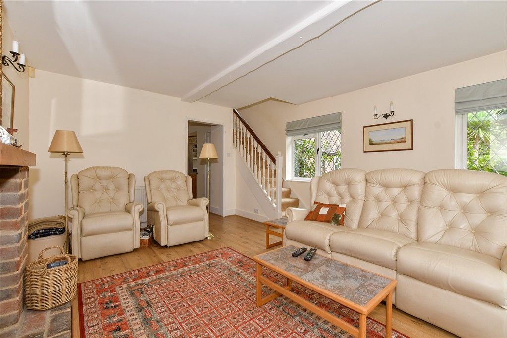 Property photo 2 of 17 Lounge