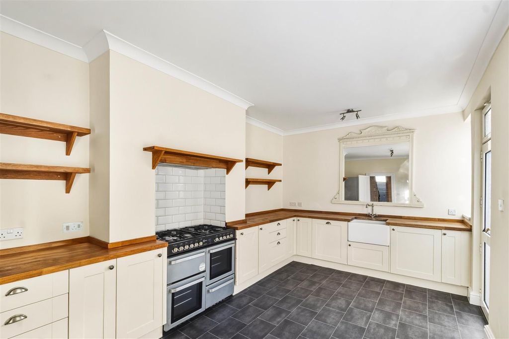 Property photo 3 of 12 Kitchen/Breakfast Room