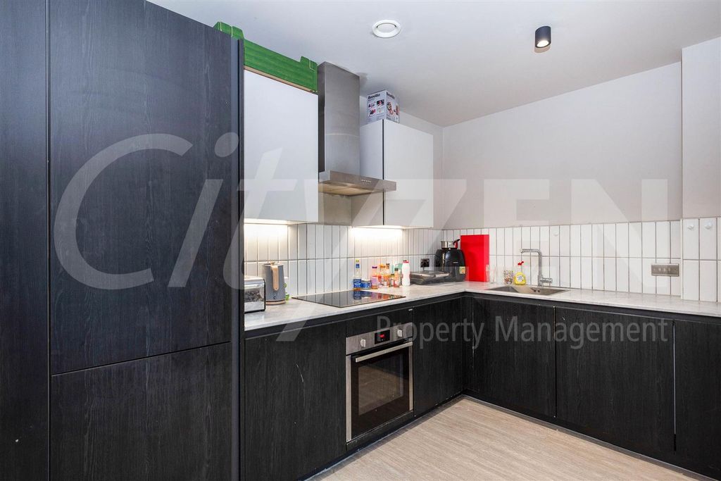 Property photo 2 of 20 Kitchen