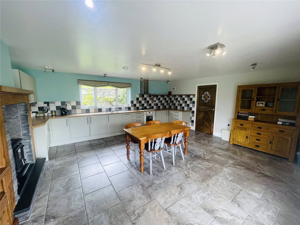 Property photo 3 of 27 Picture No. 01
