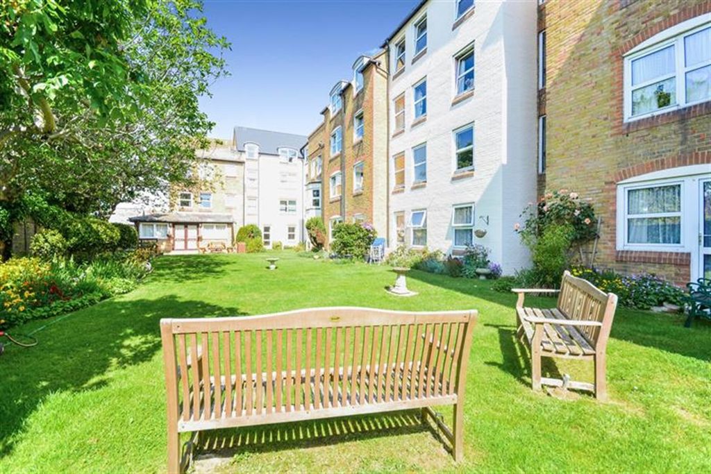 Property photo 1 of 16 (Main)