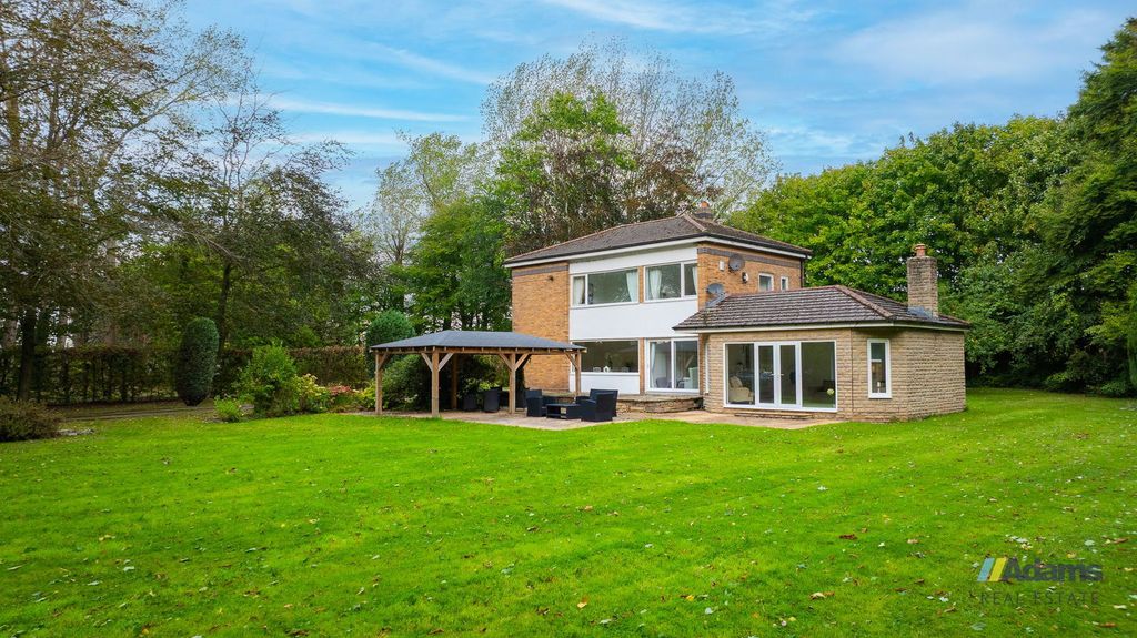 Property photo 1 of 28