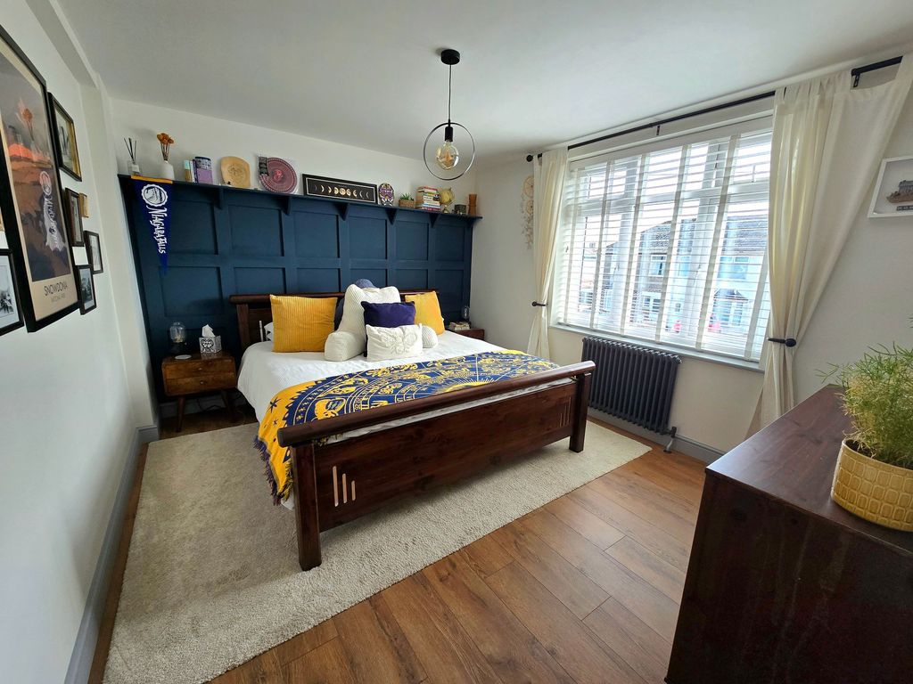 Property photo 3 of 29 Bedroom One
