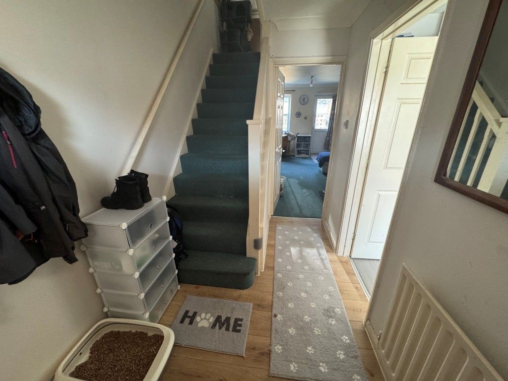 Property photo 3 of 9 Entrance Hall