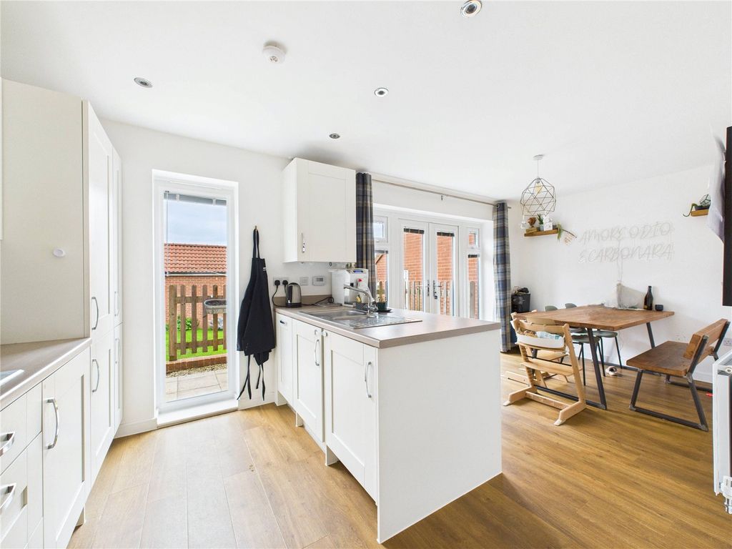 Property photo 3 of 20 Picture No. 18