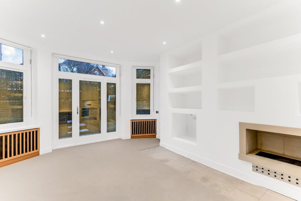 Property photo 3 of 11 Picture No. 22