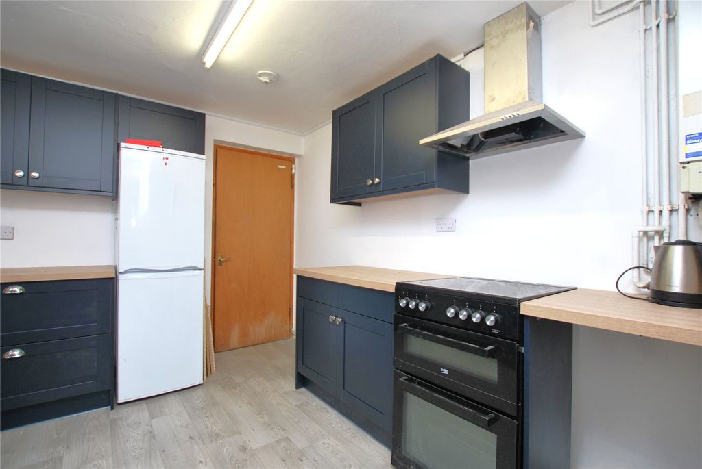 Property photo 2 of 10 Picture No. 05