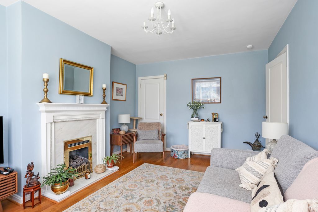 Property photo 3 of 18 Property Image 3