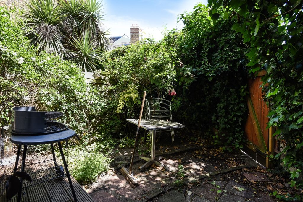 Property photo 2 of 5 Gff - 79 Balvernie G