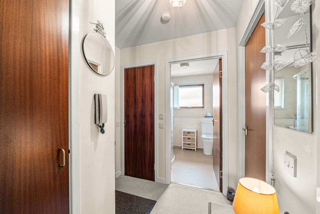 Property photo 2 of 24