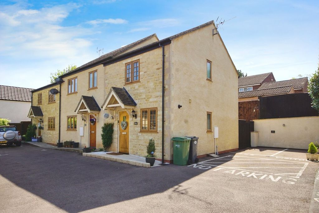 Property photo 1 of 17 Front