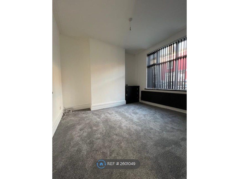 Property photo 2 of 17 Living Room