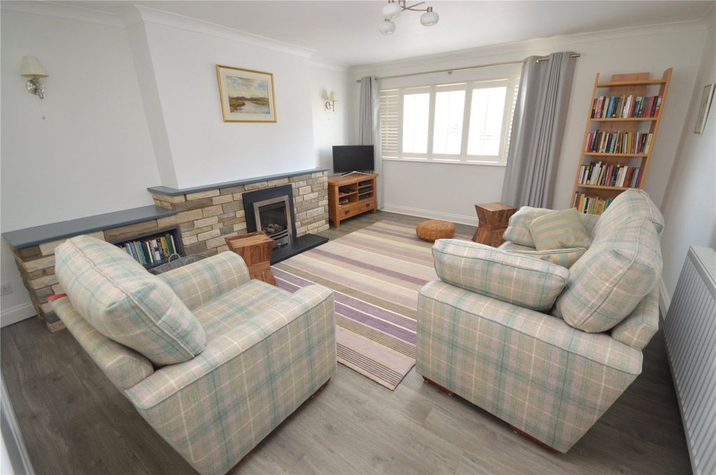 Property photo 2 of 15 Picture No. 03