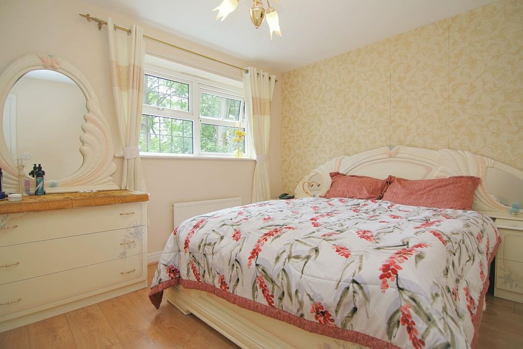 Additional image 28 of 5 bed detached house for saleSycamore Chase, Pudsey LS28