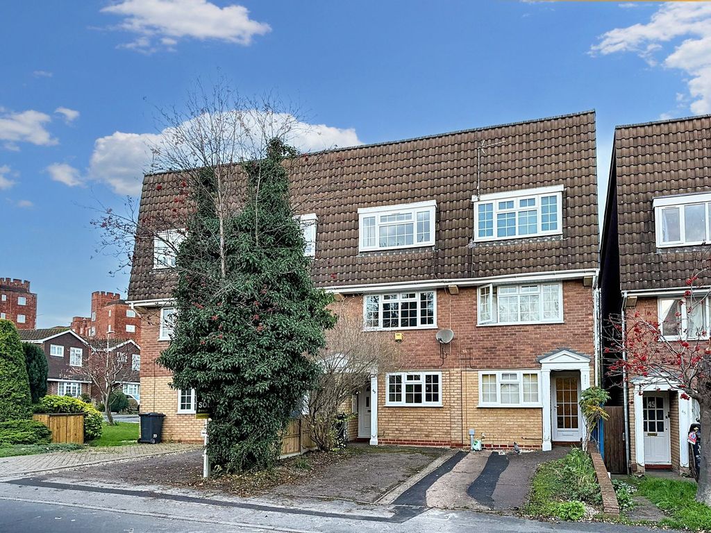 Property photo 1 of 21