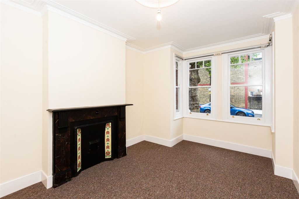 Property photo 2 of 11 Bedroom