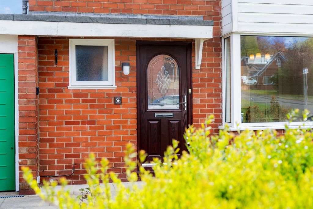 Property photo 2 of 30 Photograph 4