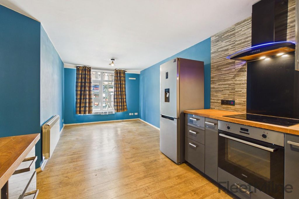 Property photo 1 of 9 Kitchen