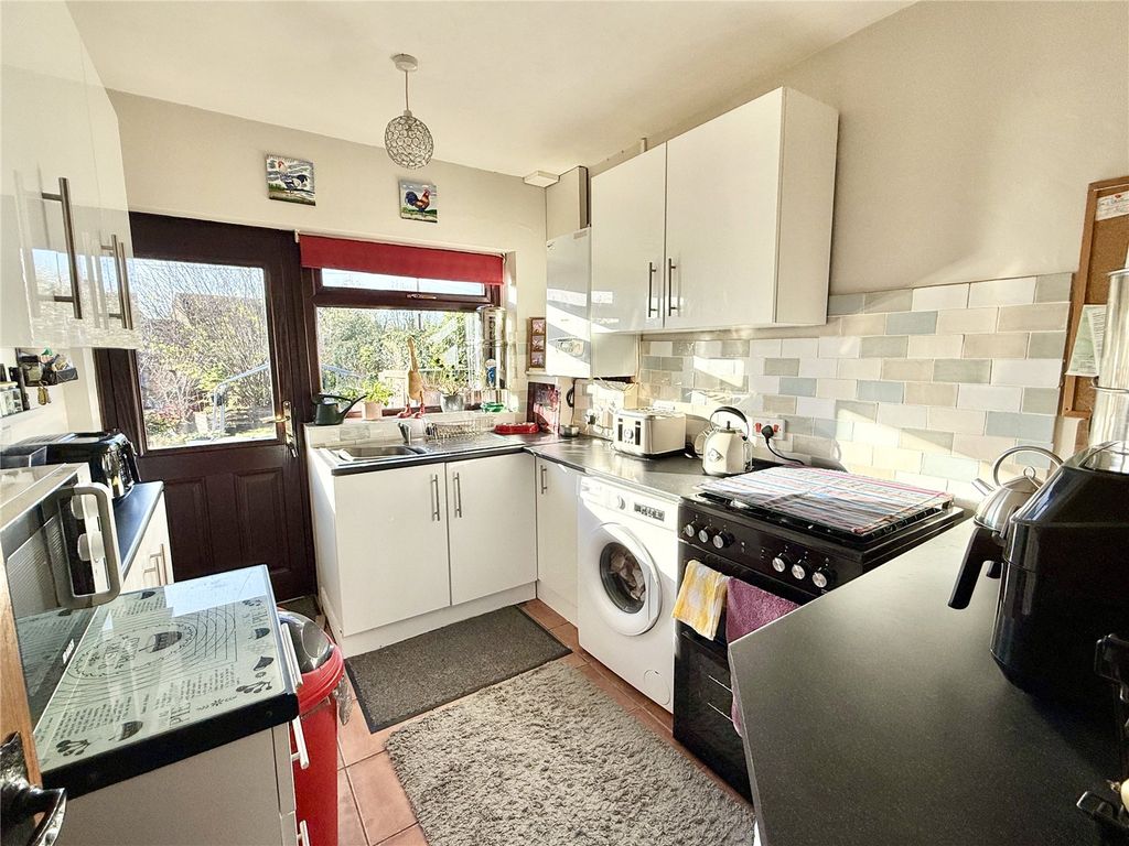 Property photo 2 of 10 Picture No. 05