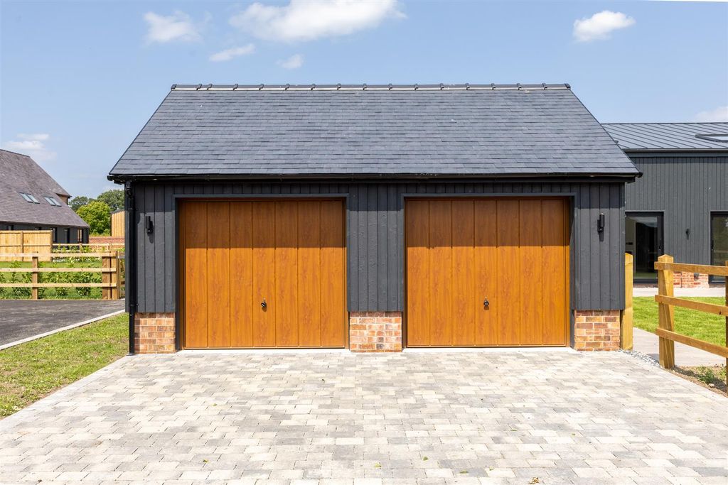 Property photo 3 of 52 1 (24).Jpg