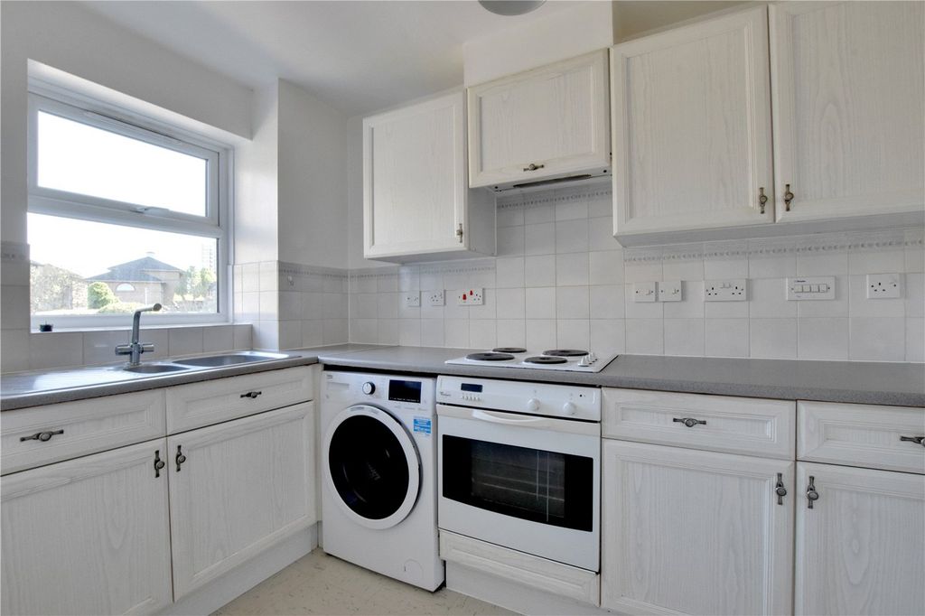 Property photo 3 of 10 Picture No. 20