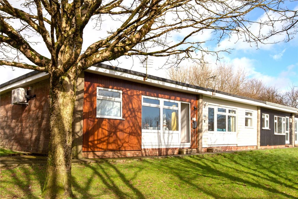 Property photo 2 of 19 Picture No. 33