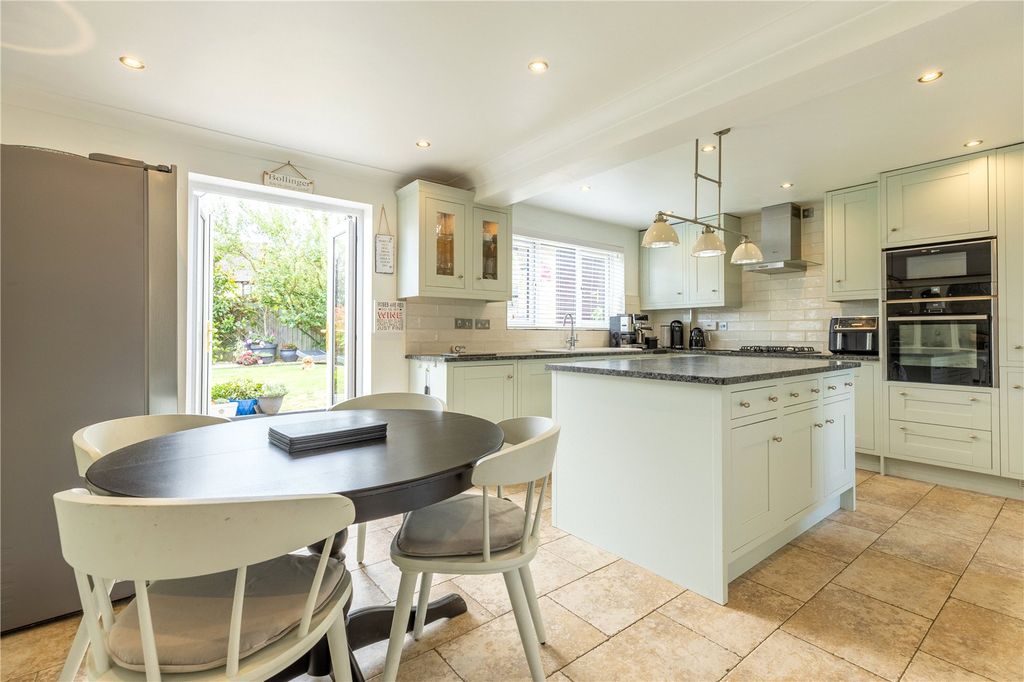 Property photo 2 of 17 Picture No. 06