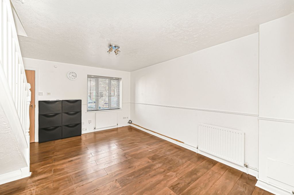 Property photo 2 of 17 Photo 2