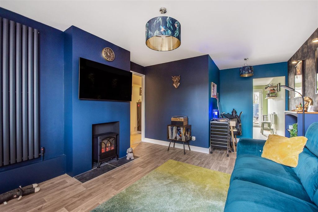 Property photo 2 of 24 Sitting / Dining Room