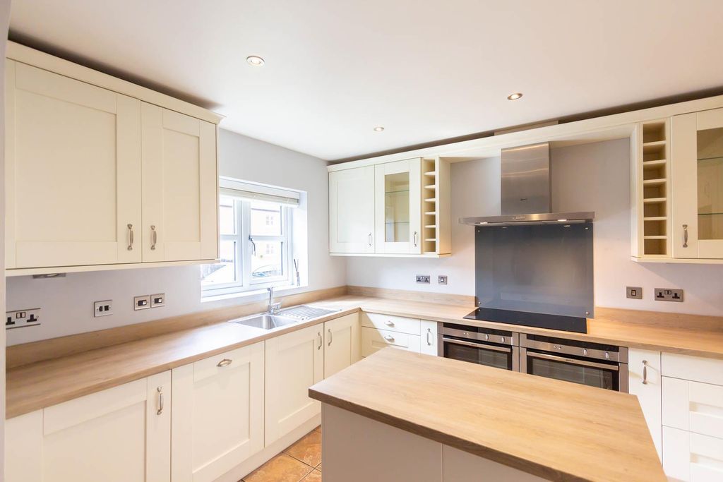 Property photo 3 of 14 Lamberts 210712 13.Jpg