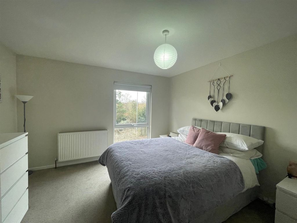 Property photo 3 of 7 Thumbnail_Img_1917.Jpg