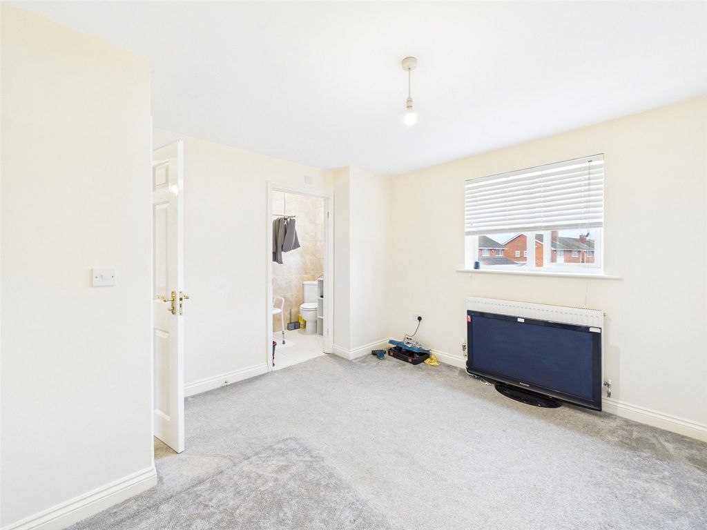 Property photo 2 of 13 Picture No. 35