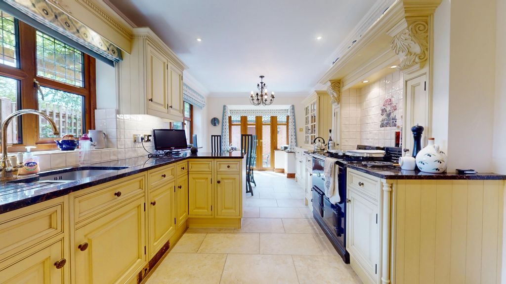 Property photo 2 of 51 4239675