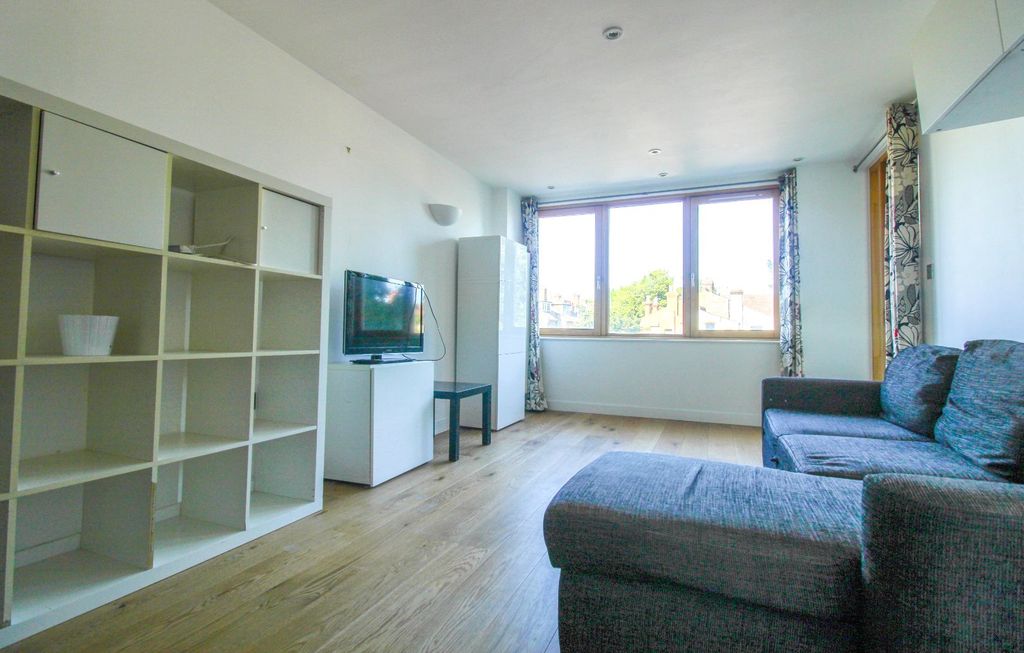 Property photo 1 of 10 Picture No. 08